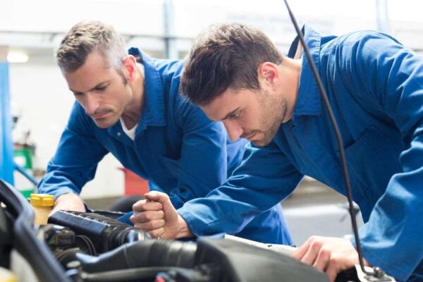 How to Become a Diesel Service Mechanic